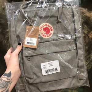 Fjallraven Kanken Classic Backpack FOG Brand New